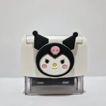 Carimbo Autoentintado Kuromi – Atitude e Charme